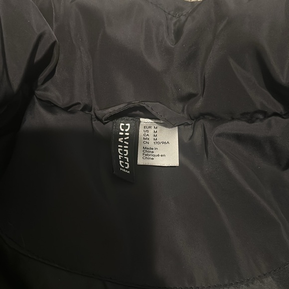 Cropped puffer jacket - Picture 3 of 3